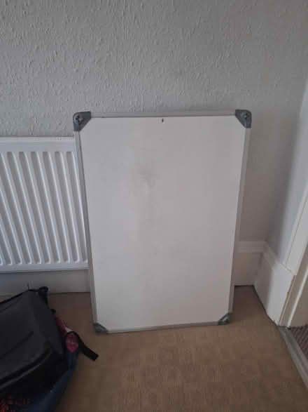 Photo of free Whiteboard (Le142dx) #1