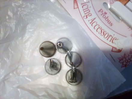 Photo of free Cook ware and icing set (Craghead DH9) #3