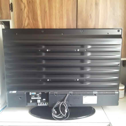 Photo of free Working Samsung 32 inch LCD tv (Westboro, 262 Duncairn Ave.) #2