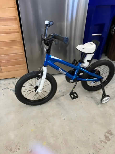 Photo of free 16" bike (Downtown Pinole) #1