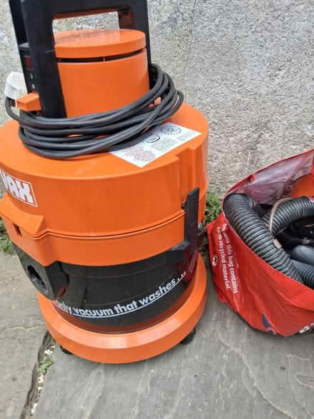 Photo of free Vax carpet washer/hoover (Tywardreath) #2