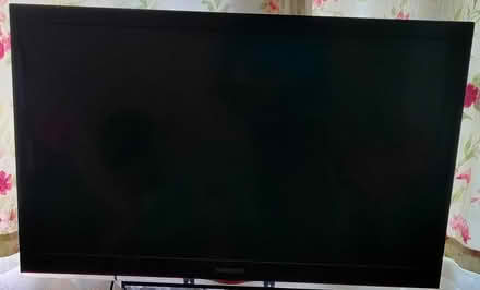 Photo of free Samsung 40" TV + Glass TV Unit (E7 8NN) #2