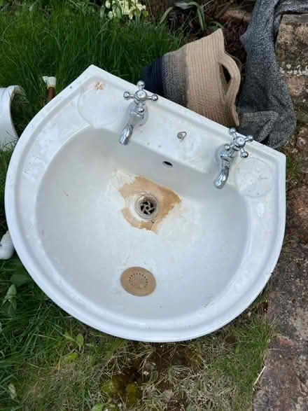 Photo of free Sink (St Neots, PE19) #1