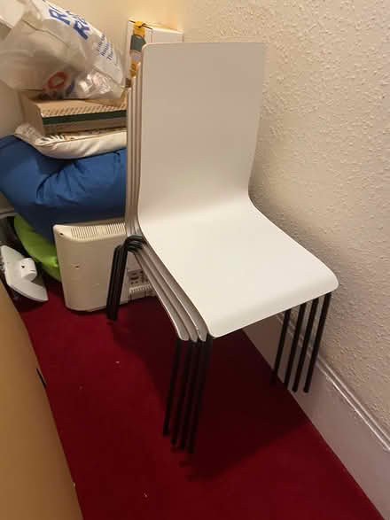 Photo of free 4 x dinning chairs (Sl4 3en) #1