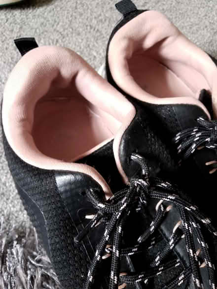 Photo of free Ladies trainers (Chesser EH14) #2