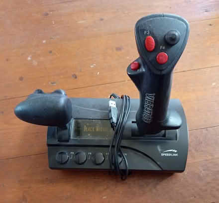 Photo of free Gaming joystick - warning: very sticky rubber (Caton LA2) #1