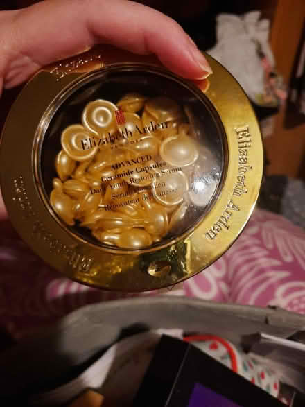 Photo of free Elizabeth Arden Ceramide capsules (L19 Garston) #3