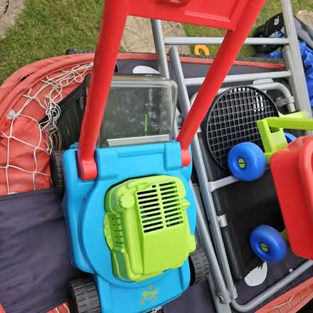 Photo of free 2x kids garden toys (EH4) #2