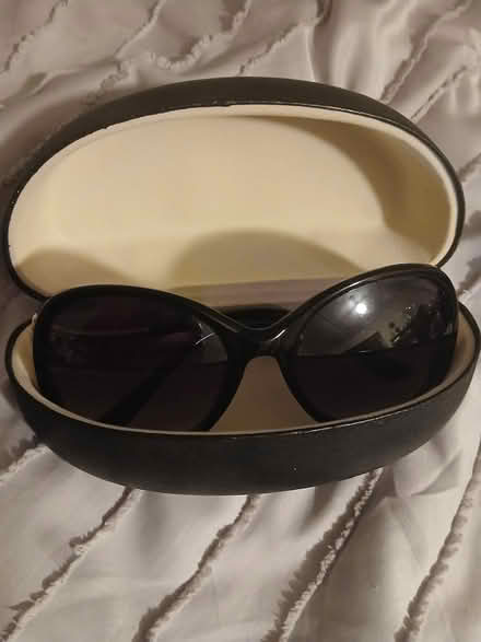 Photo of free Fashion sunglasses (Woburn south) #1