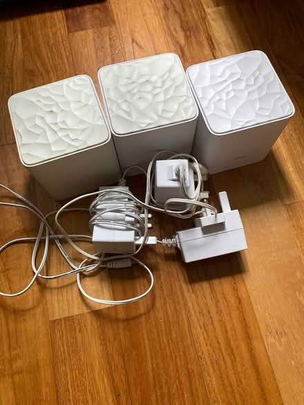 Photo of free Tenda WiFi mesh system (Stroud GL5) #1