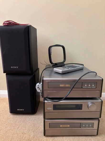 Photo of free Denon hi-fi set and Sony speakers (Batchwood AL3) #1