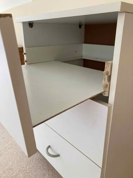 Photo of free White small chest of drawers (Cumnor OX2) #2