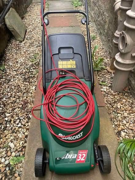 Photo of free Electric lawnmower (Newington EH9) #1