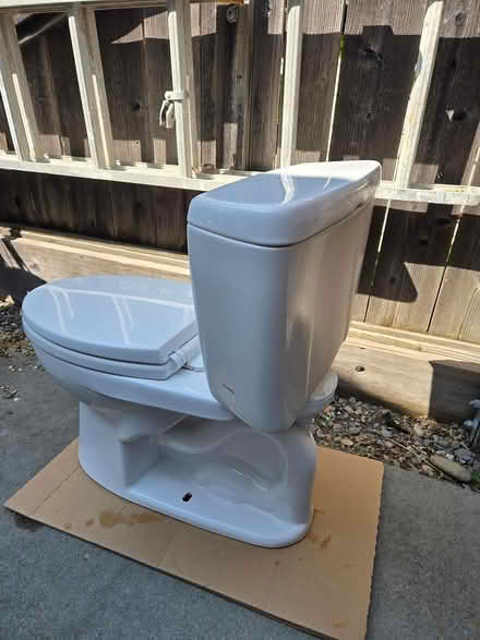 Photo of free Toto Toilet (Marinwood (San Rafael)) #4