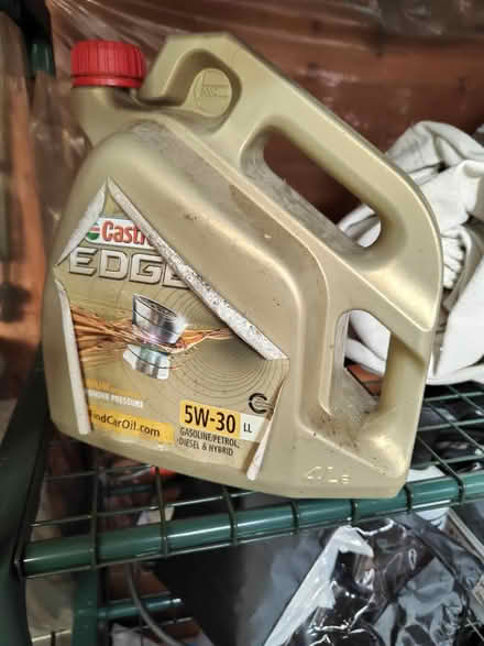 Photo of free 5w-30 oil (Maidenhead) #1