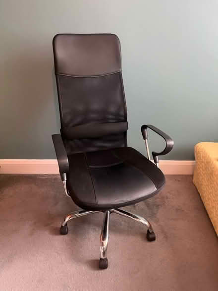 Photo of free Office chair (Honor Oak SE23) #1