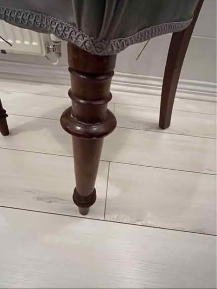 Photo of free Vintage upholstered chair (Albert Village) #4