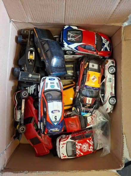 Photo of free Lots of scaletrix (Hastings TN34) #1