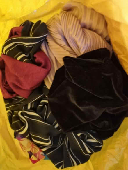 Photo of free Women's clothes (SE5) #1