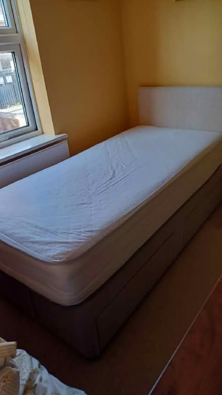Photo of free Single bed (Newtown RG1) #1
