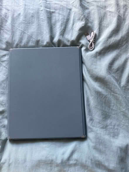 Photo of free iPad Bluetooth keyboard - rechargeable (South Croydon CR2) #4