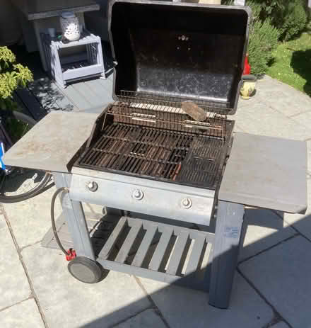 Photo of free BBQ (Wickford SS12) #2