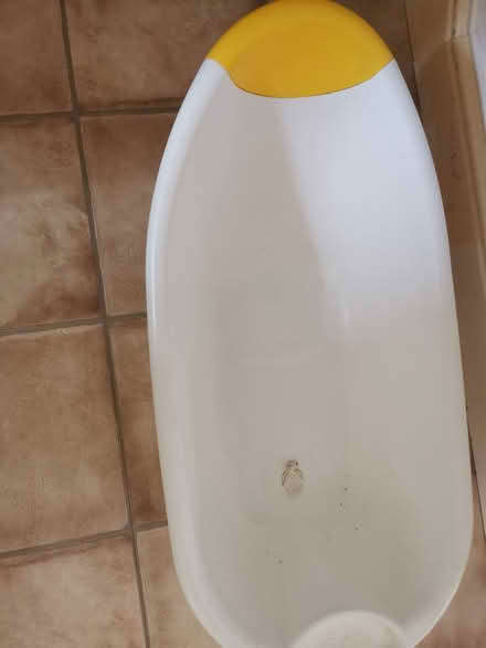 Photo of free Baby bath (RH13) #1