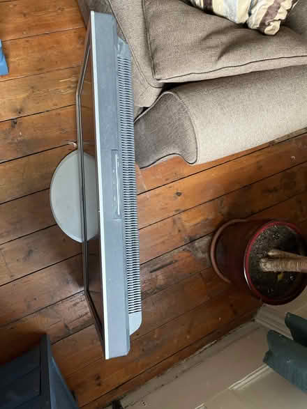 Photo of free TV (Woodlands TW7) #2