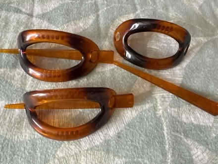 Photo of free Hair slides (Ashford TW15) #1