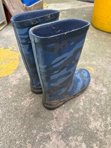 Photo of free Camo wellies size 4 (M20 east didsbury) #2