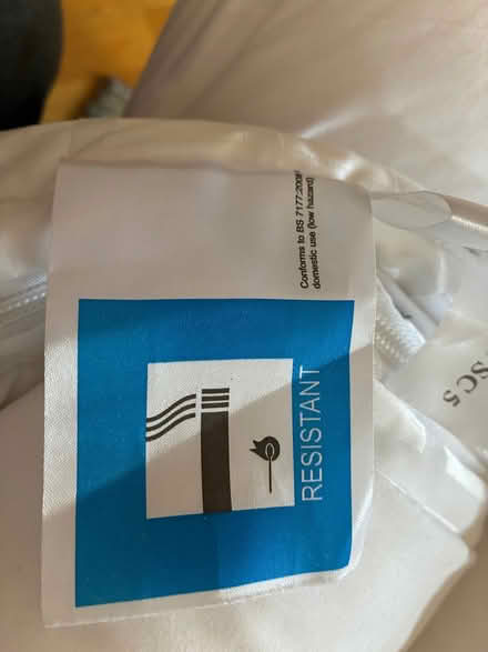 Photo of free Double size Dual Layer Mattress Topper (Canonbury N1) #4