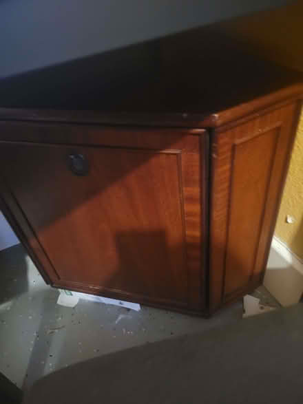 Photo of free Units one small and one corner unit (Poets MK40) #1