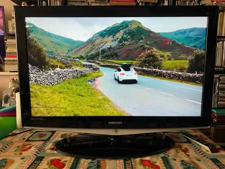 Photo of free Samsung 40” LCD TV (SE1) #1