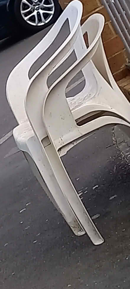Photo of free 2 white Garden chairs (Cf23 8rr) #1