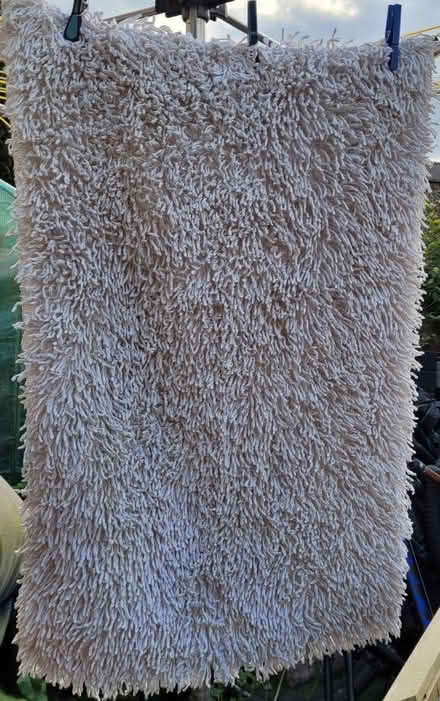 Photo of free White Bath mat (West Southbourne BH6) #1