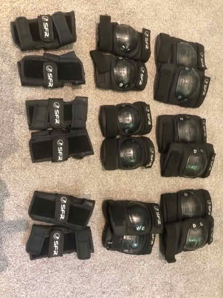 Photo of free 3 sets of skater pads for kids (Bromley South) #1