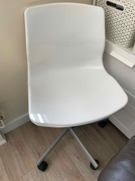 Photo of free White ikea office chair (Oadby LE2) #1