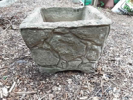 Photo of free concrete garden pot (Cambridge, Gloucestershire) #1