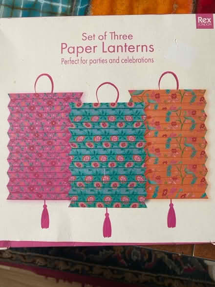 Photo of free Three Paper Lanterns (BN45) #1