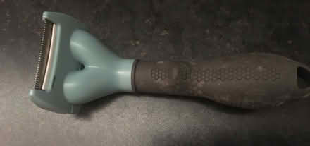 Photo of free DeShedding tool for cats (Starbeck HG1) #1