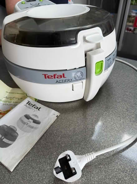 Photo of free Tefal ActiFry (WA15 Timperley) #2
