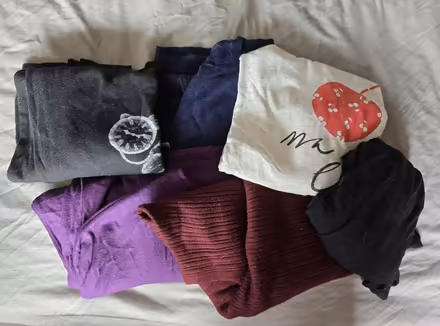 Photo of free Jumpers size 10/12 (DE4 Matlock) #1