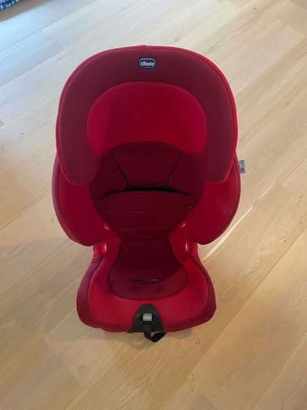 Photo of free Chicco car seat (Harpenden AL5) #1