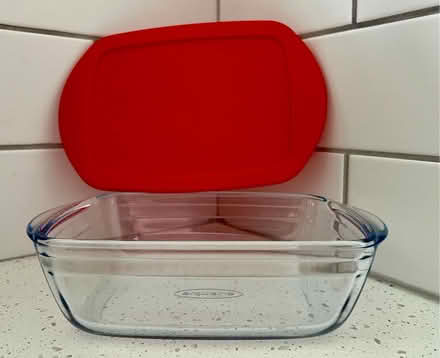 Photo of free Glass cookware dish (Cubbington CV32) #1