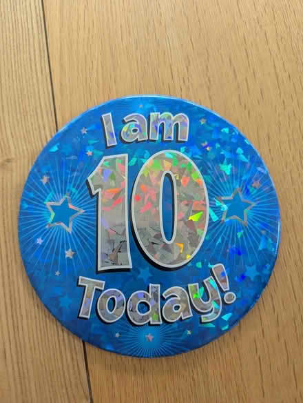 Photo of free I am 10 giant badge (Abingdon OX14) #1