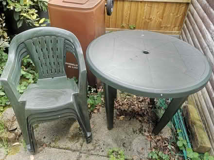 Photo of free x4 Plastic Chairs + Table (Wollaton NG8) #1