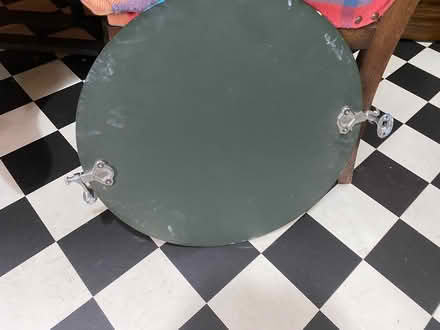 Photo of free Round mirror for wall mounting (Highbury Vale NG6) #2