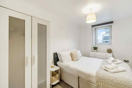 Photo of free Double bed (Sw6) #2