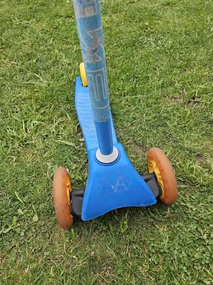 Photo of free Child's scooter (Saltney CH4) #4