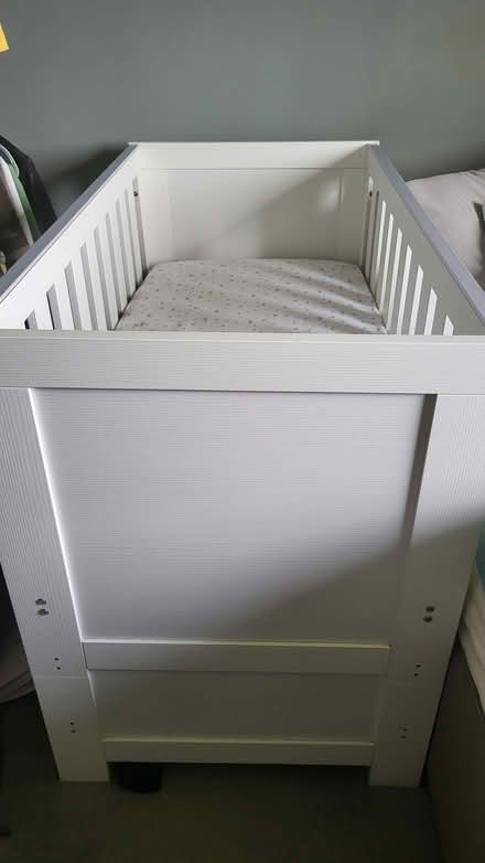 Photo of free Ohbaby mini cot bed + mattress (East kilbride) #1
